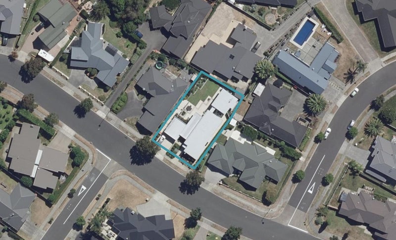 49 Huntington Drive, Huntington, Hamilton - Carousel 1