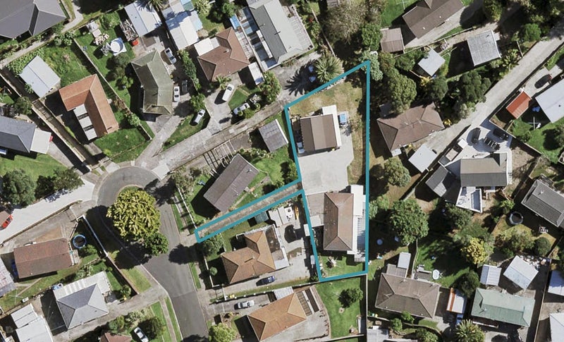 19 Ngatira Place, Clendon Park, Auckland - Carousel 1