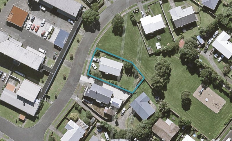 8 Maui Place, Spotswood, New Plymouth - Carousel 1