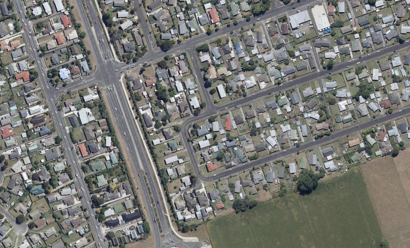 2 Hendon Road, Fairview Downs, Hamilton - Carousel 1