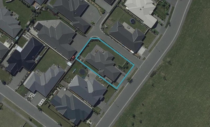 27 Josephine Crescent, Aidanfield, Christchurch - Carousel 1