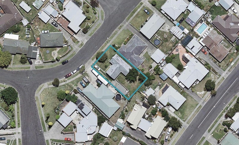 27 Fife Crescent, Tamatea, Napier - Carousel 1