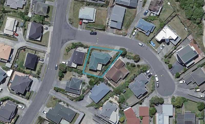 2 Bury Grove, Strathmore Park, Wellington - Carousel 1