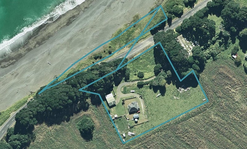 7018 State Highway 35, Te Kaha, Te Kaha - Carousel 1