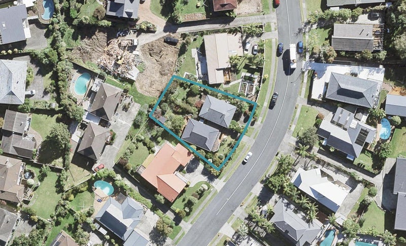 1/123 Stapleford Crescent, Browns Bay, Auckland - Carousel 1