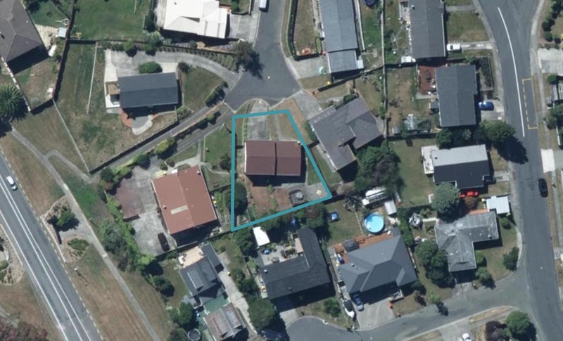 7 Ensign Lane, Whitby, Porirua - Carousel 1