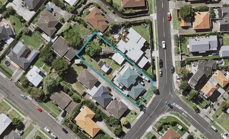 57 Nile Road, Milford, Auckland - Carousel 1