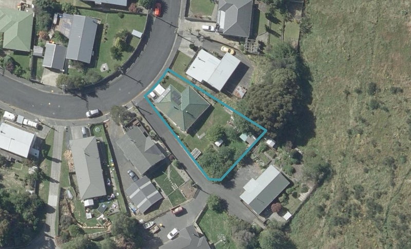 82 Roy Crescent, Concord, Dunedin - Carousel 1