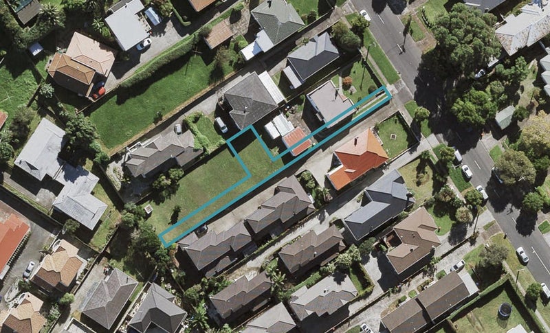 6/11 Hayr Road, Three Kings, Auckland - Carousel 1