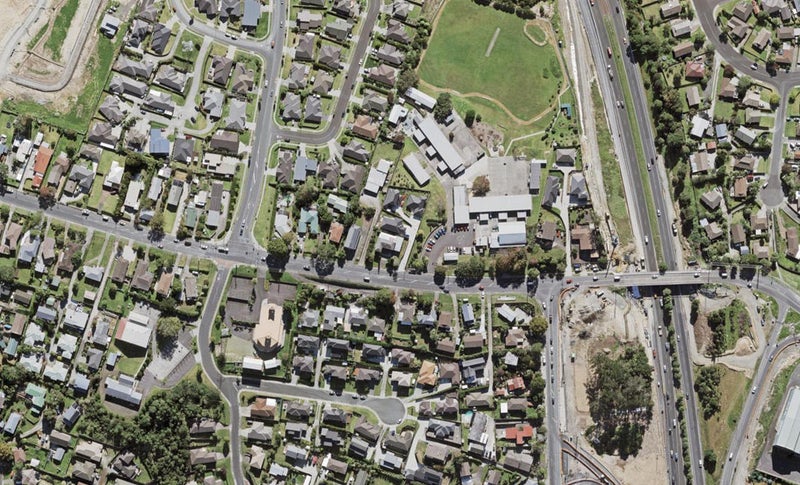 3/110 Royal Road, Massey, Auckland - Carousel 1