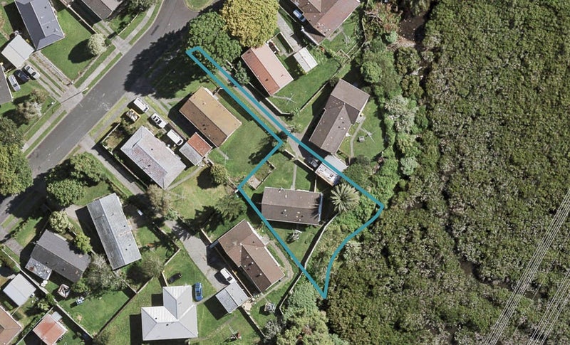 15 Verner Place, Conifer Grove, Takanini - Carousel 1