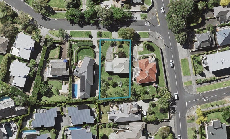 4 Comins Crescent, Mission Bay, Auckland - Carousel 1