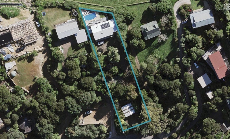 20 View Road, Ostend, Waiheke Island - Carousel 1