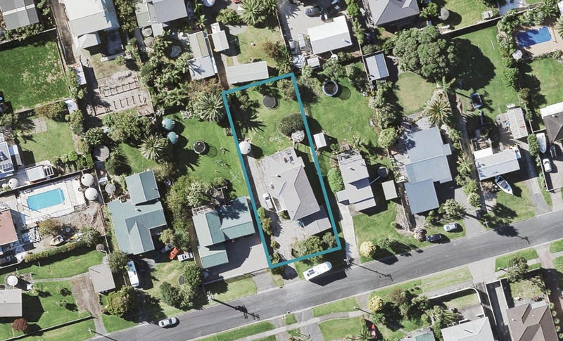 84 First View Avenue, Beachlands, Auckland - Carousel 1