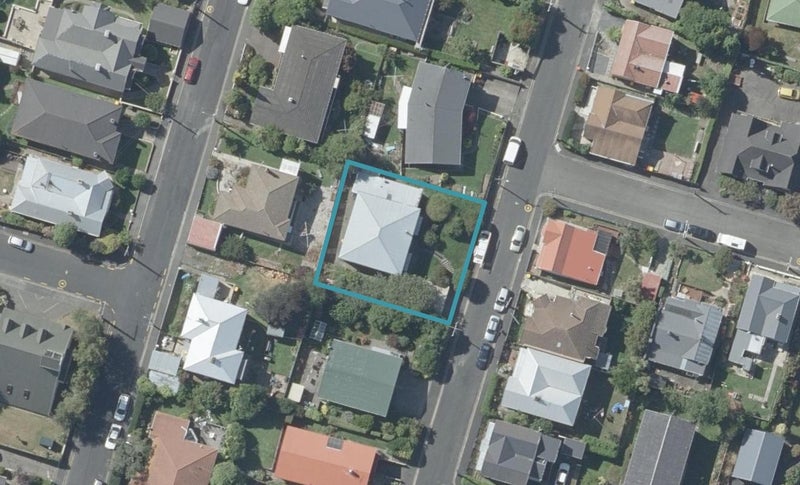 54 Lawrence Street, Mornington, Dunedin - Carousel 1