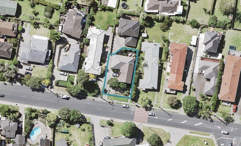 621 Beach Road, Rothesay Bay, Auckland - Carousel 1