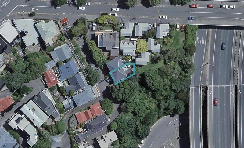 11 Parliament Street, Thorndon, Wellington - Carousel 1