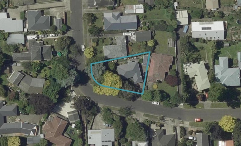 7 Surrey Crescent, Hokowhitu, Palmerston North - Carousel 1