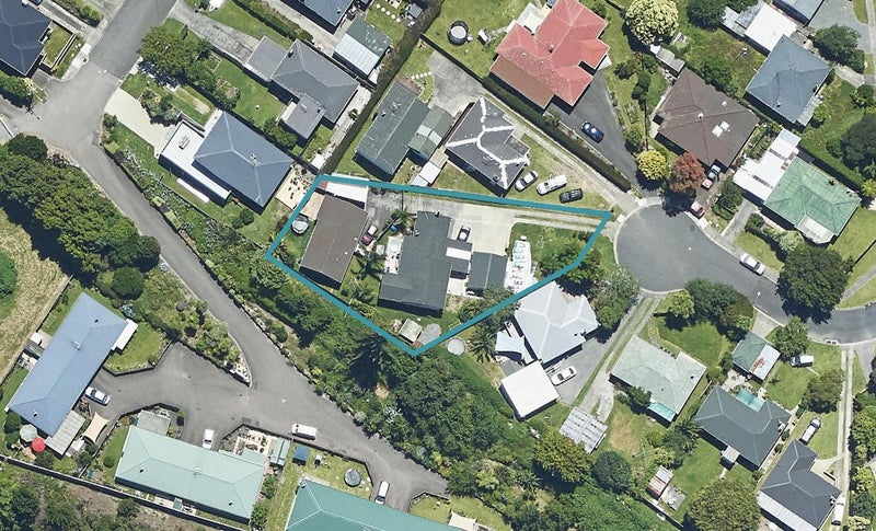 26 Stirling Grove, Greerton, Tauranga - Carousel 1