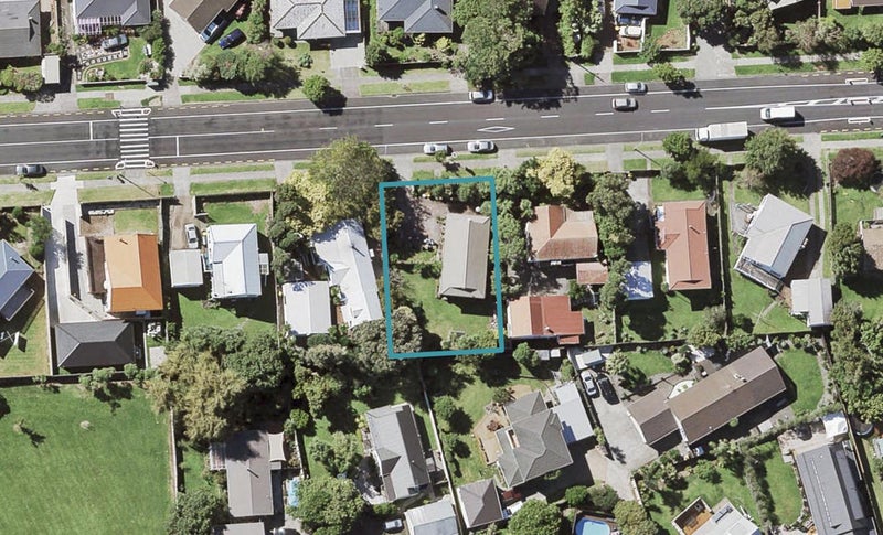 59 Gills Road, Bucklands Beach, Auckland - Carousel 1