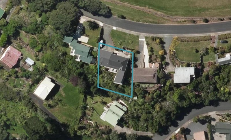 7 Weir Crescent, Onerahi, Whangarei - Carousel 1