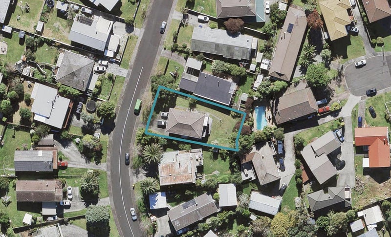 19 Rosewarne Crescent, Glendene, Auckland - Carousel 1