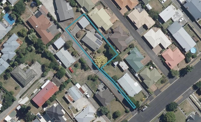 44 Storey Avenue, Forest Lake, Hamilton - Carousel 1