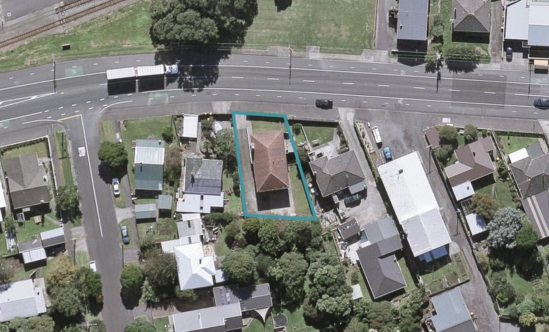 41 Breakwater Road, Moturoa, New Plymouth - Carousel 1