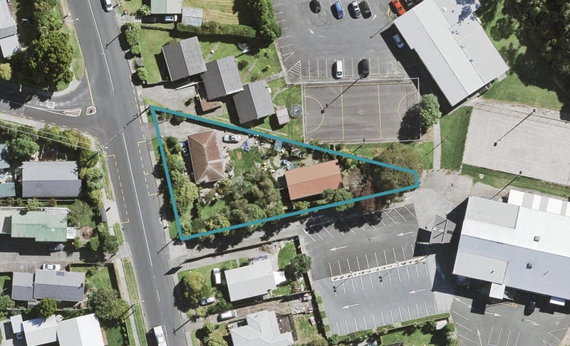 50 Glendale Road, Glen Eden, Auckland - Carousel 1