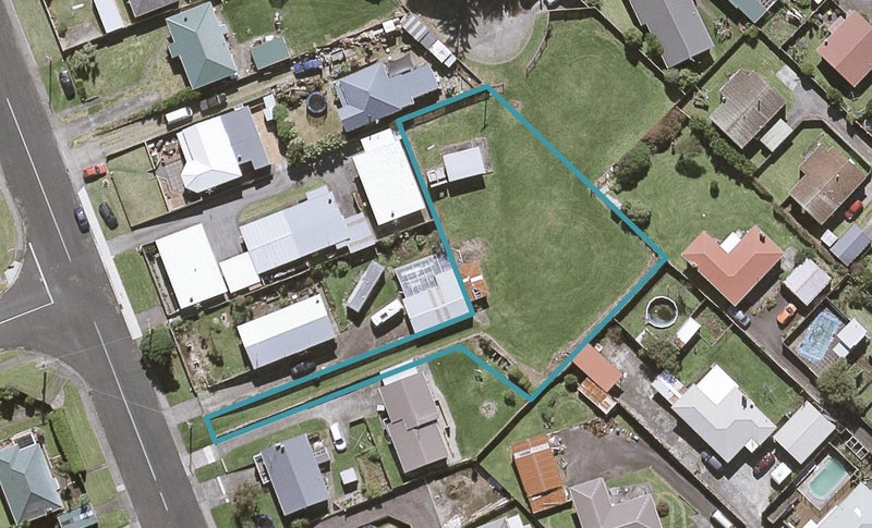 14 Paritutu Road, Spotswood, New Plymouth - Carousel 1