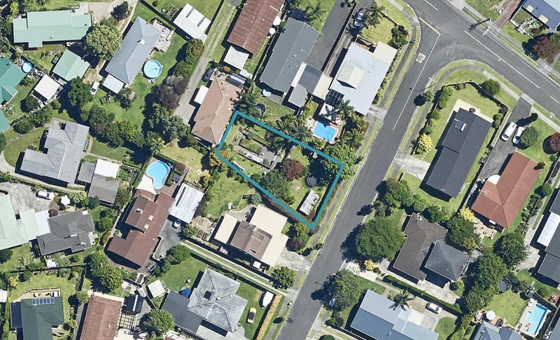 8 Rewarewa Place, Matua, Tauranga - Carousel 1