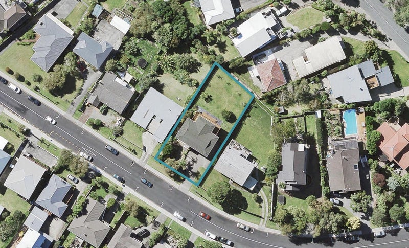 25 Sunrise Avenue, Murrays Bay, Auckland - Carousel 1