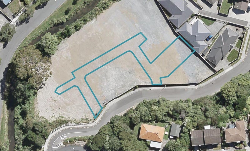 33 Glen Evans Crescent, Fairfield, Lower Hutt - Carousel 1