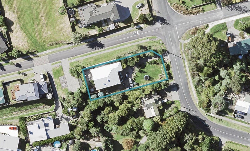 27 Cherrie Road, Beachlands, Auckland - Carousel 1