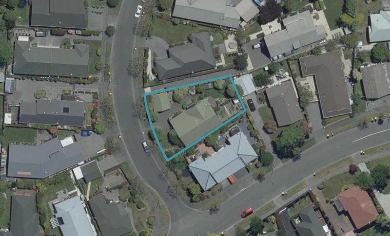 6 Creese Place, Redwood, Christchurch - Carousel 1