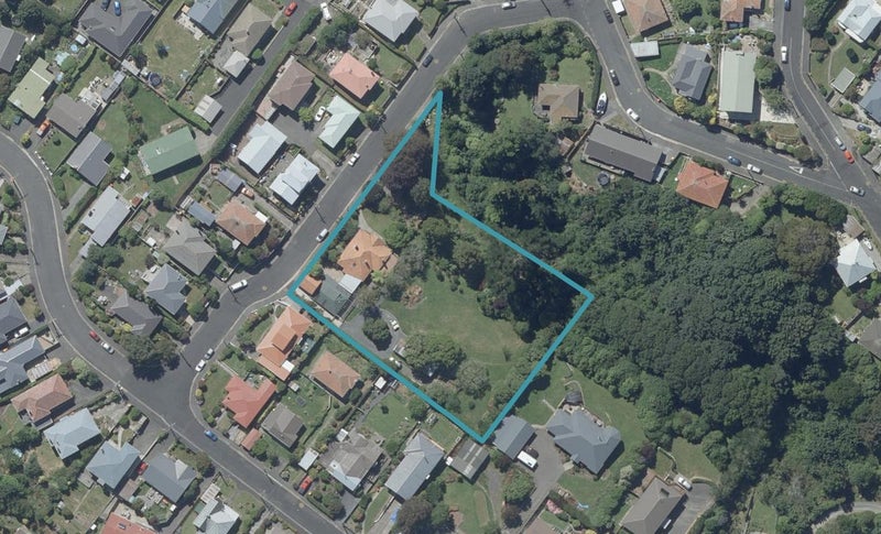 11 Fife Street, Kaikorai, Dunedin - Carousel 1