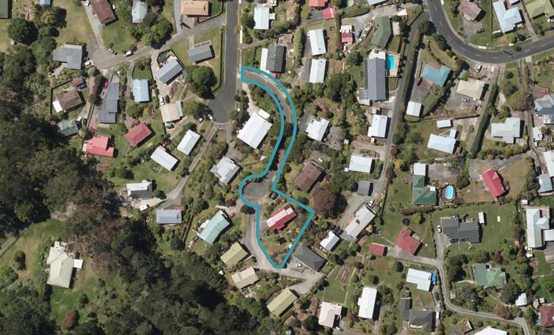15 Tikorangi Place, Morningside, Whangarei - Carousel 1