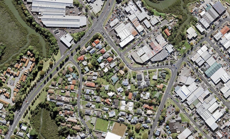 3/16 Binsted Road, New Lynn, Auckland - Carousel 1