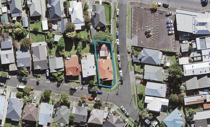 1 Rona Avenue, Grey Lynn, Auckland - Carousel 1