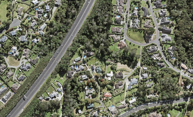 1/92A Upper Harbour Drive, Greenhithe, Auckland - Carousel 1