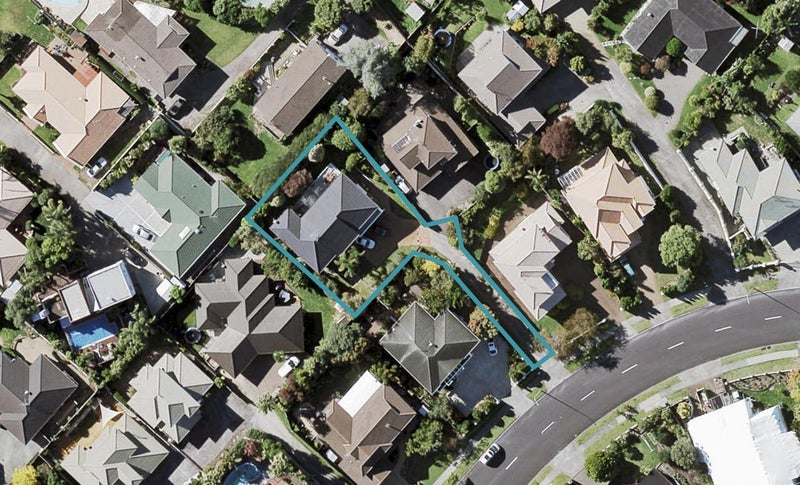 16 Alicia Road, Somerville, Auckland - Carousel 1