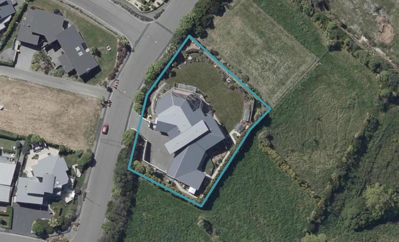 123 Glenstrae Road, Redcliffs, Christchurch - Carousel 1