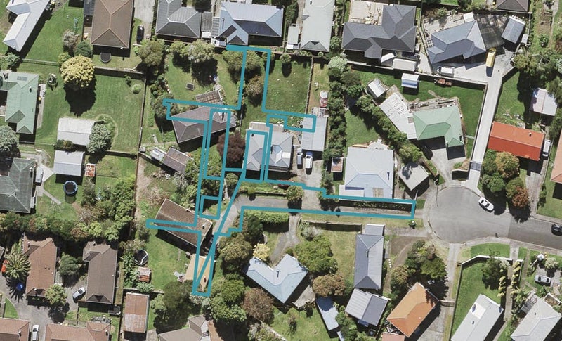 2/29 Normandy Place, Henderson, Auckland - Carousel 1