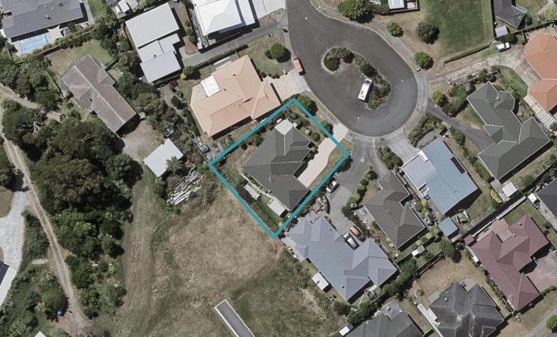 10 San Vito Place, Paraparaumu Beach, Paraparaumu - Carousel 1