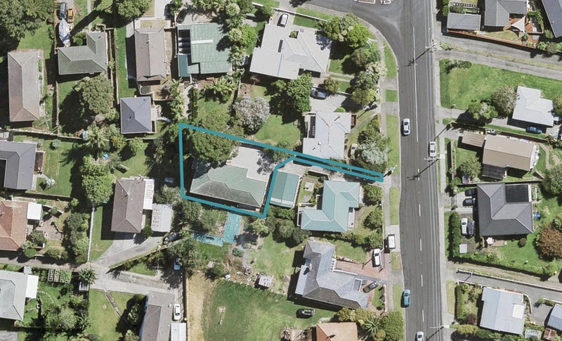 97 Rosier Road, Glen Eden, Auckland - Carousel 1