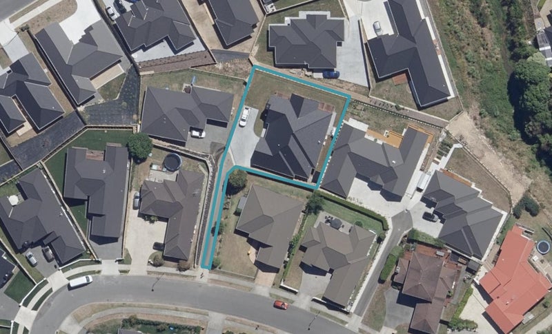 19 Santiago Place, Flagstaff, Hamilton - Carousel 1
