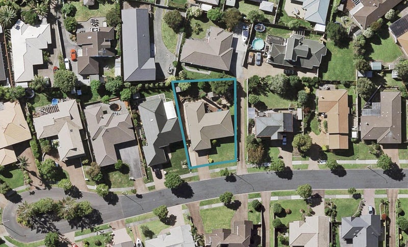 15 Simon Owen Place, Golflands, Auckland - Carousel 1
