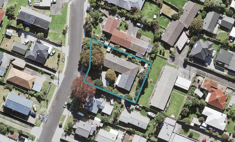 1/13 Copley Street, New Lynn, Auckland - Carousel 1