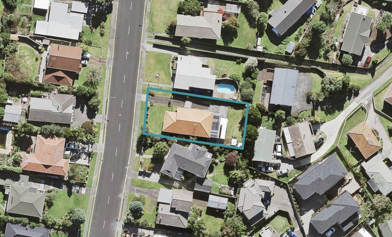 62 Halsey Drive, Lynfield, Auckland - Carousel 1