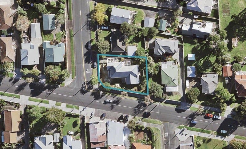 92 Bollard Avenue, New Windsor, Auckland - Carousel 1